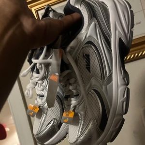 Avia Women’s 5000 Performance Sneakers